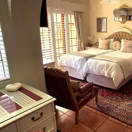 Meerendal Cottage-Affordable Luxury-Private Garden With Pool & Hot Tub Cape Town Exterior photo