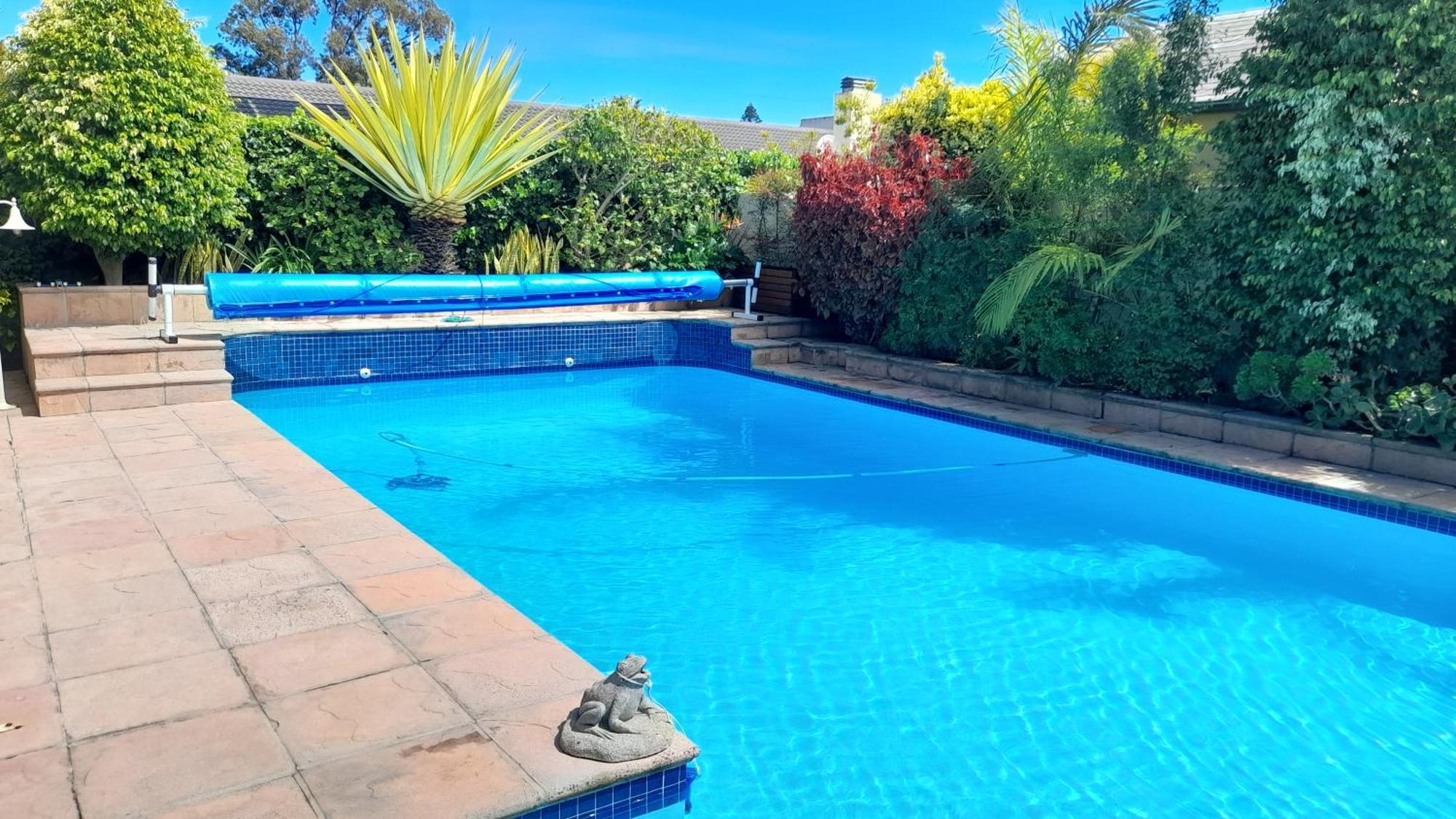 Meerendal Cottage-Affordable Luxury-Private Garden With Pool & Hot Tub Cape Town Exterior photo