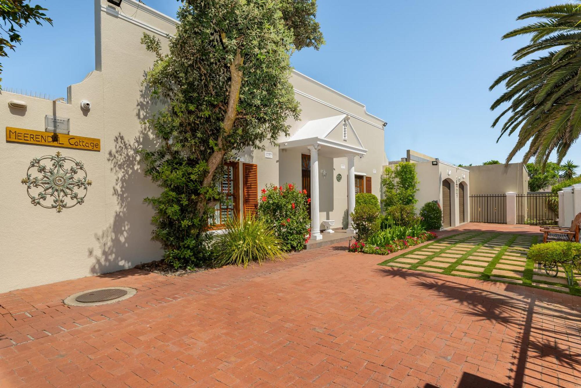 Meerendal Cottage-Affordable Luxury-Private Garden With Pool & Hot Tub Cape Town Exterior photo