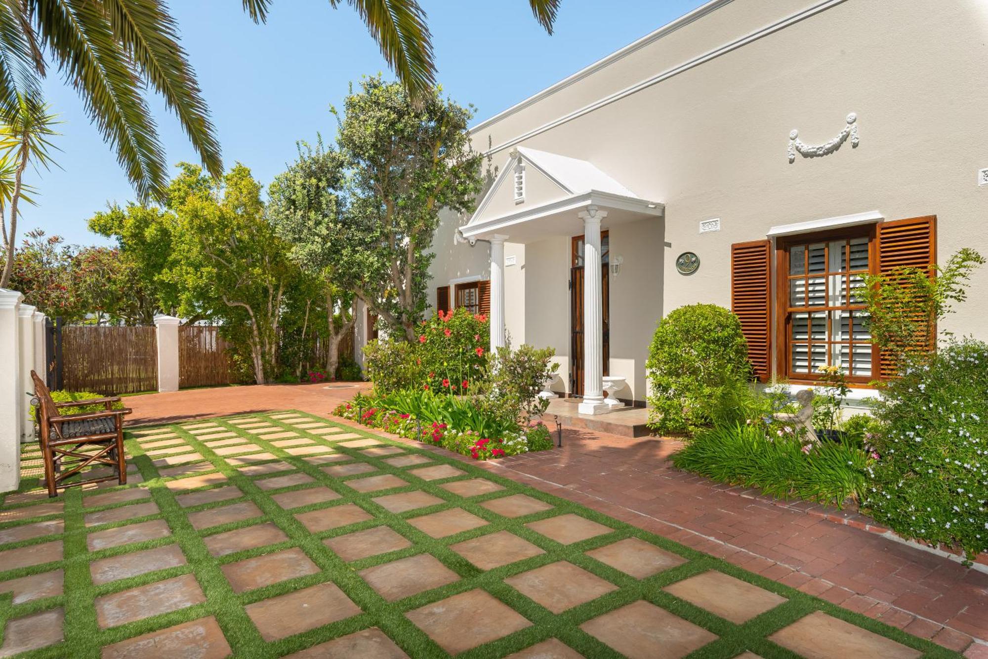 Meerendal Cottage-Affordable Luxury-Private Garden With Pool & Hot Tub Cape Town Exterior photo