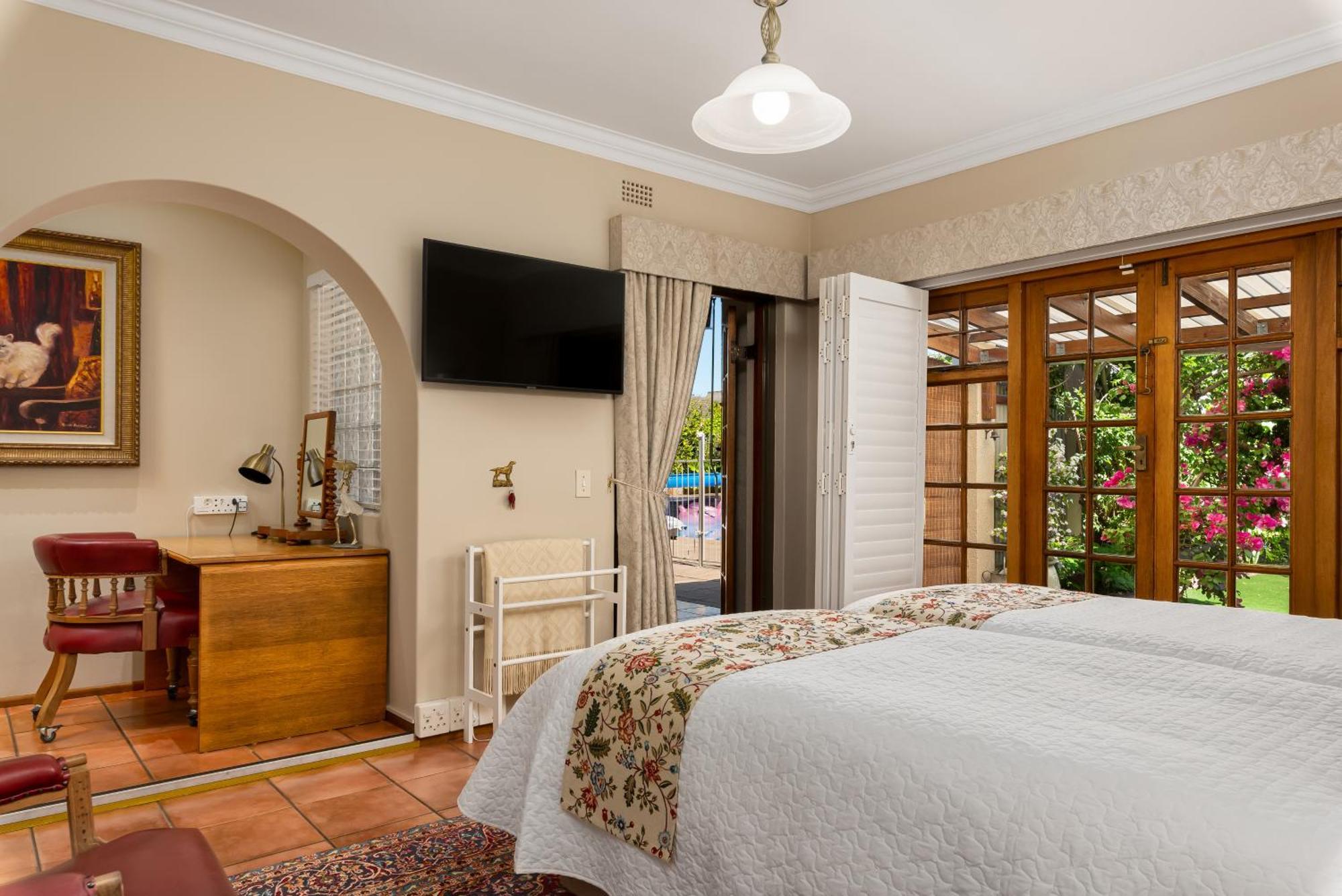 Meerendal Cottage-Affordable Luxury-Private Garden With Pool & Hot Tub Cape Town Exterior photo