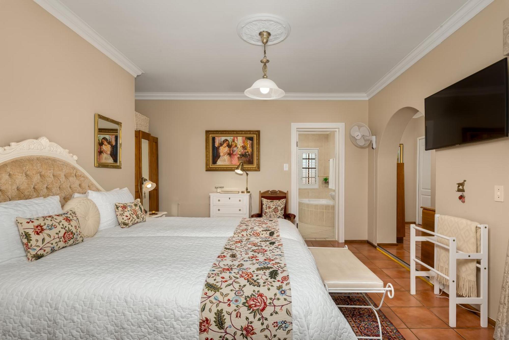 Meerendal Cottage-Affordable Luxury-Private Garden With Pool & Hot Tub Cape Town Exterior photo