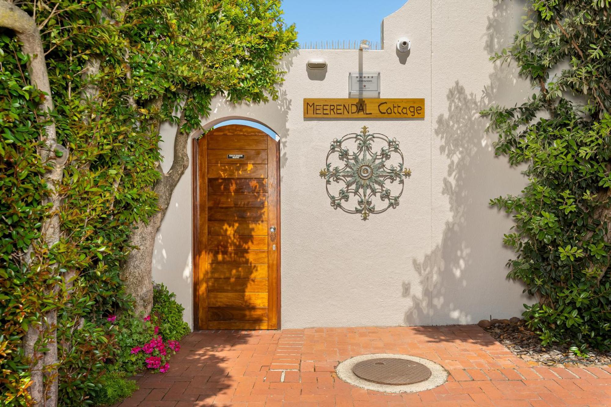 Meerendal Cottage-Affordable Luxury-Private Garden With Pool & Hot Tub Cape Town Exterior photo