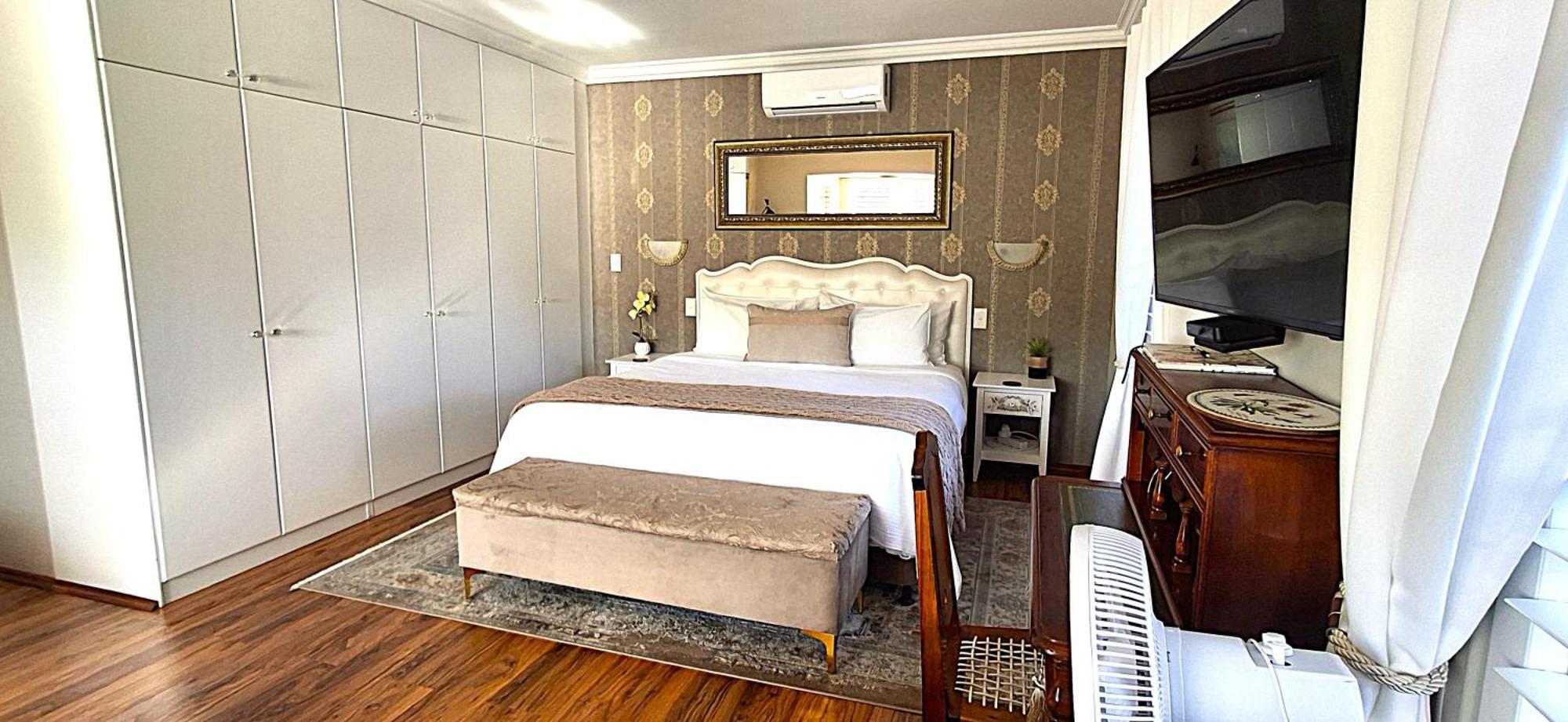Meerendal Cottage-Affordable Luxury-Private Garden With Pool & Hot Tub Cape Town Exterior photo